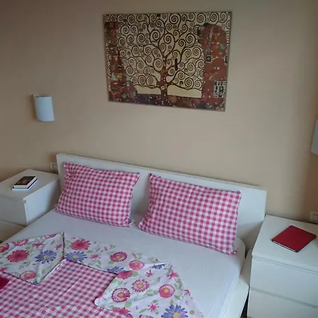 Apartment Vladka Koper